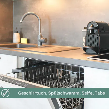 Tropical - Fuer Freunde & Familien, Stadtnah, Parkplatz, E-ladestation, Gitterbox Fuer Fahrraeder, Fitnessstudio, Digitale Gaestemappe Mit Restaurant- Und Unternehmenstipps Coblença