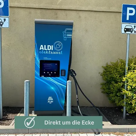 Tropical - Fuer Freunde & Familien, Stadtnah, Parkplatz, E-ladestation, Gitterbox Fuer Fahrraeder, Fitnessstudio, Digitale Gaestemappe Mit Restaurant- Und Unternehmenstipps *