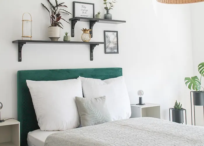 Apartamento Tropical - Fuer Freunde & Familien, Stadtnah, Parkplatz, E-ladestation, Gitterbox Fuer Fahrraeder, Fitnessstudio, Digitale Gaestemappe Mit Restaurant- Und Unternehmenstipps *