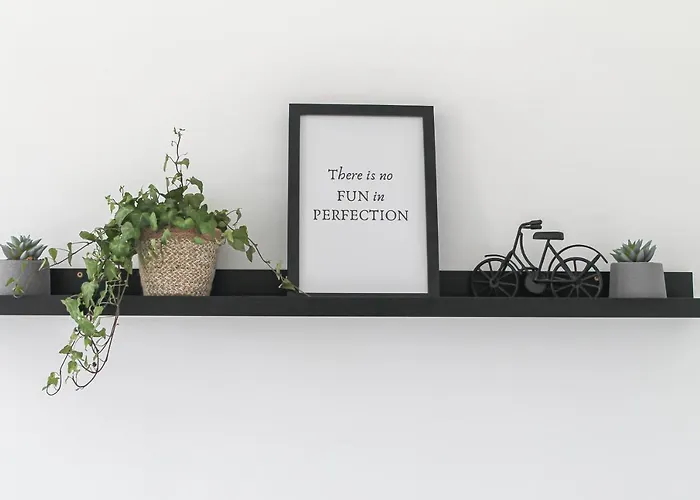 Tropical - Fuer Freunde & Familien, Stadtnah, Parkplatz, E-ladestation, Gitterbox Fuer Fahrraeder, Fitnessstudio, Digitale Gaestemappe Mit Restaurant- Und Unternehmenstipps Apartamento *